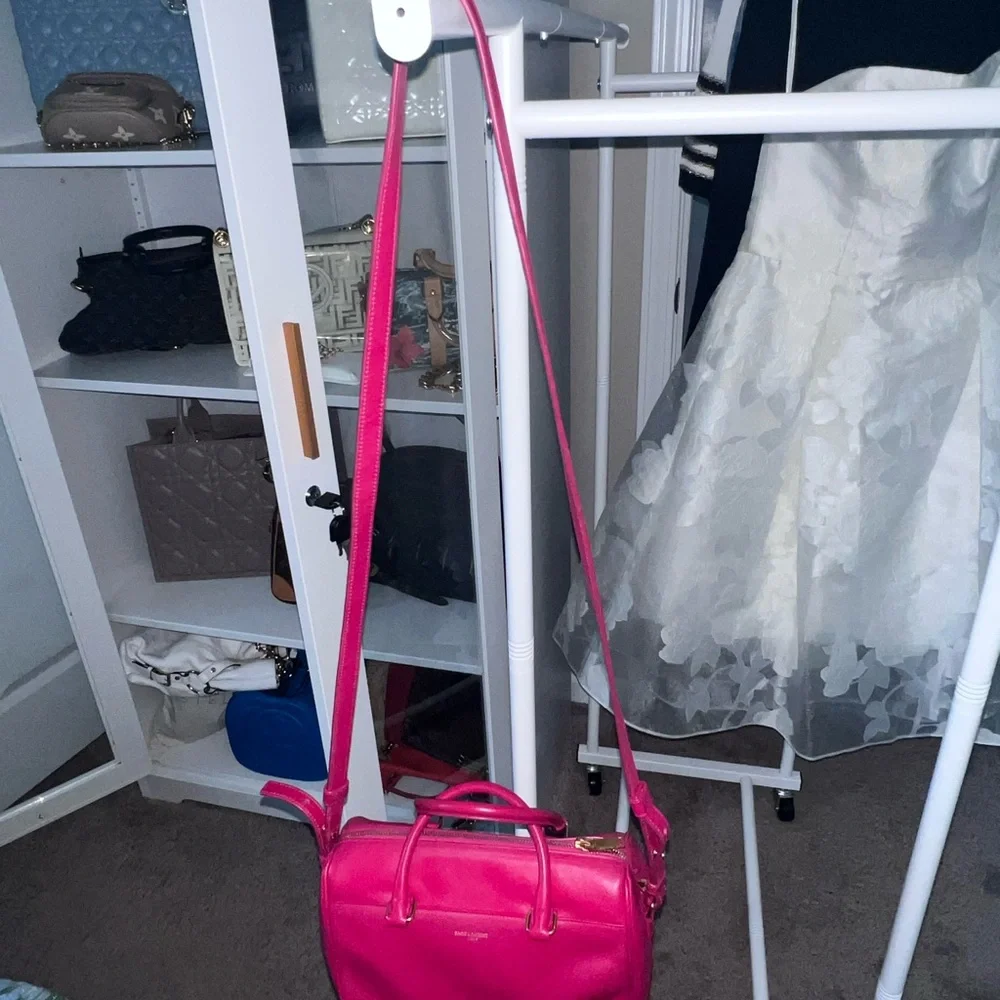 Saint Laurent Fuchsia bandoliere Bag w/removable crossbody strap - Picture 7 of 13